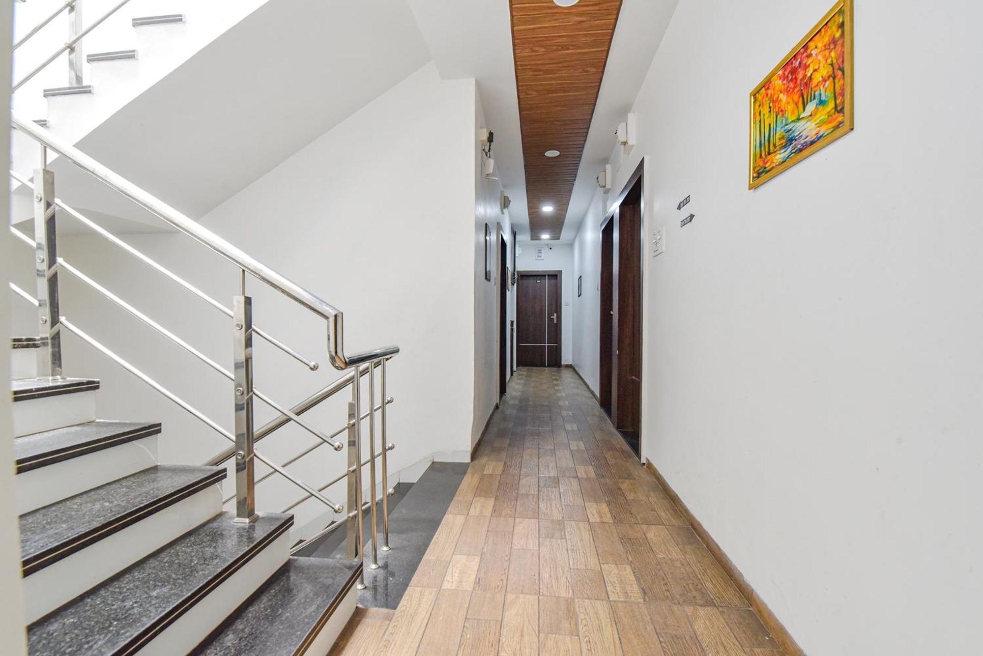 Fabexpress A2 And Restro Hotel Indore Luaran gambar